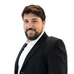 解锁新市场!梅州观赏鱼 “游” 进马来西亚